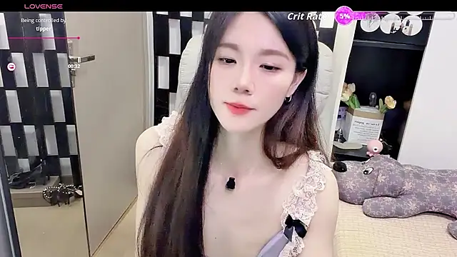 Snapshot of Yueyue-MM chatting on 07-11-26, 01:00 Yueyue-MM online show from 07-11-26, 01:00