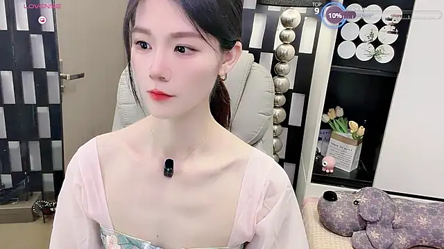 Snapshot of Yueyue-MM chatting on 06-19-26, 02:06 Yueyue-MM online show from 06-19-26, 02:06