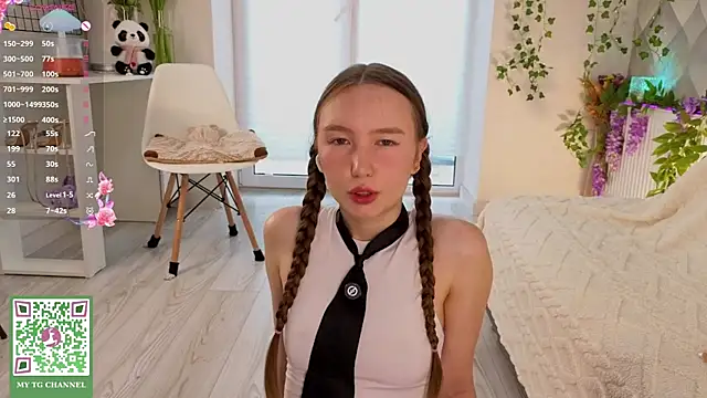 ElfredaTupy online show from 07-19-26, 09:39