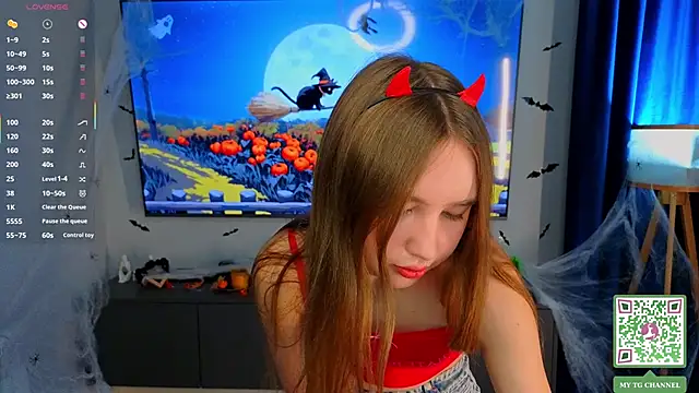 ElfredaTupy online show from 11-11-25, 07:52