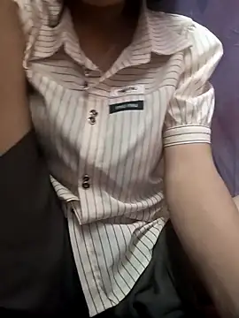 Snapshot of simi-lucy chatting on 10-26-25, 01:22 simi-lucy online show from 10-26-25, 01:22