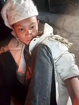 Snapshot of simi-lucy chatting on 11-20-25, 01:50 simi-lucy online show from 11-20-25, 01:50