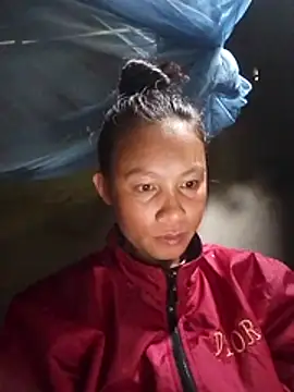 Snapshot of simi-lucy chatting on 11-18-25, 05:00 simi-lucy online show from 11-18-25, 05:00