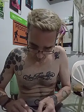 dinho carioca online show from 04-23-26, 07:37