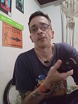 dinho carioca online show from 11-05-25, 02:09