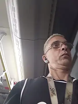 dinho carioca online show from 03-12-26, 12:09