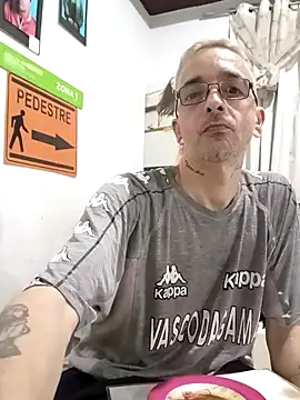 dinho carioca online show from 03-11-26, 08:30