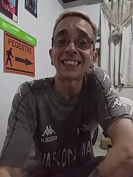 dinho carioca online show from 04-20-26, 12:57