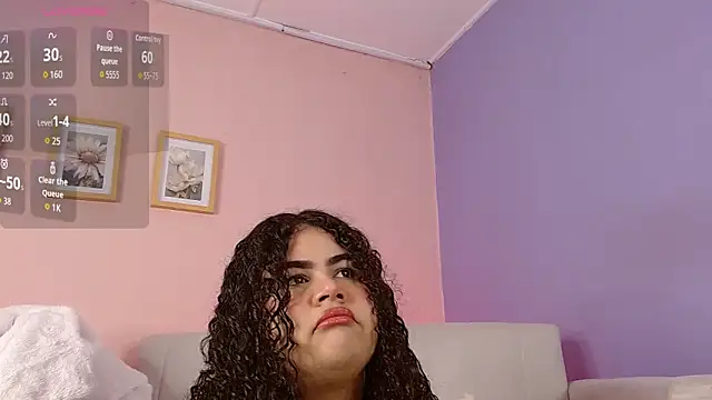Snapshot of lourdes_moon22 chatting on 10-21-25, 01:10 lourdes moon22 online show from 10-21-25, 01:10