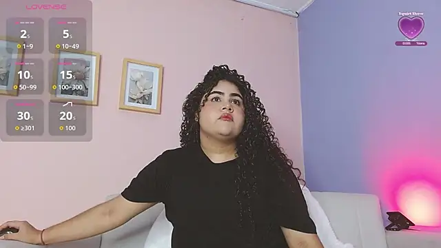 Snapshot of lourdes_moon22 chatting on 10-06-25, 01:34 lourdes moon22 online show from 10-06-25, 01:34