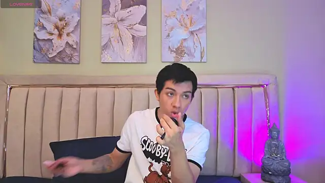 Jessyy Mateus online show from 10-15-25, 04:33