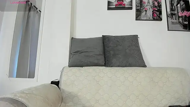 Grettel w online show from 03-11-26, 07:30