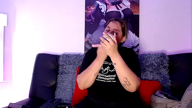 LAHILA COOPERR online show from 11-20-25, 12:17