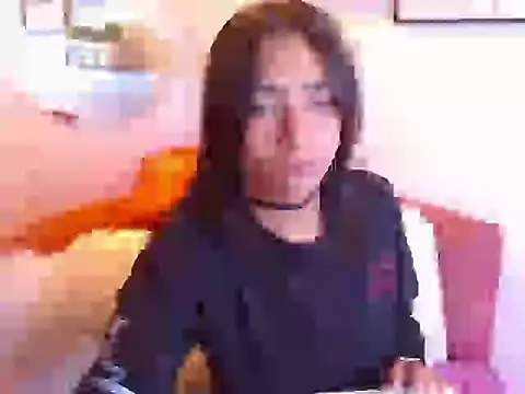 Snapshot of Aliciacute__ chatting on 10-13-25, 07:48 Aliciacute online show from 10-13-25, 07:48
