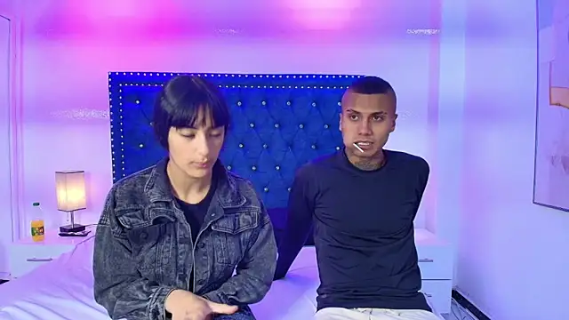 Snapshot of Damian_and_roxanne chatting on 03-24-26, 12:38 Damian and roxanne online show from 03-24-26, 12:38