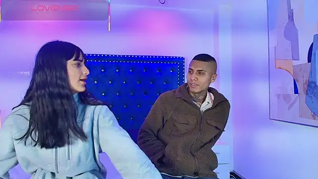 Snapshot of Damian_and_roxanne chatting on 02-25-26, 12:38 Damian and roxanne online show from 02-25-26, 12:38