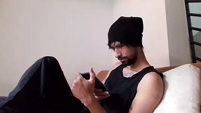 Alejandro92 cali online show from 04-12-26, 03:04