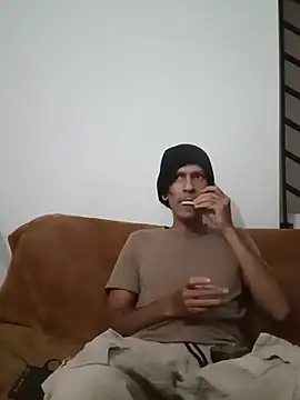 Snapshot of Alejandro92_cali chatting on 06-02-26, 01:49 Alejandro92 cali online show from 06-02-26, 01:49