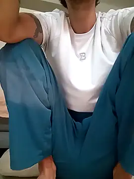 Alejandro92 cali online show from 02-11-26, 02:28