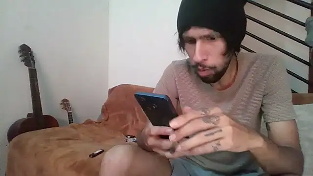 Snapshot of Alejandro92_cali chatting on 06-26-26, 02:23 Alejandro92 cali online show from 06-26-26, 02:23