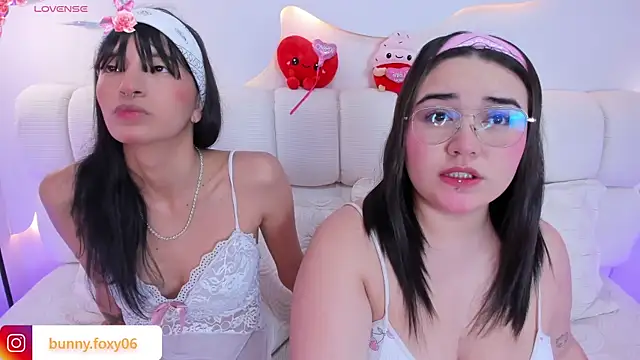 Snapshot of foxybunny chatting on 03-02-26, 04:24 foxybunny online show from 03-02-26, 04:24