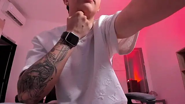 liaamsmiith  online show from 09-13-25, 01:44