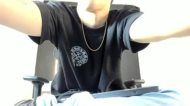 liaamsmiith  online show from 10-24-25, 12:26