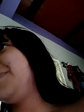 Snapshot of Zulema_R1 chatting on 04-17-26, 09:28 Zulema R1 online show from 04-17-26, 09:28