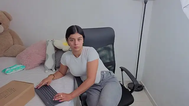 valerihouse online show from 11-16-25, 12:26