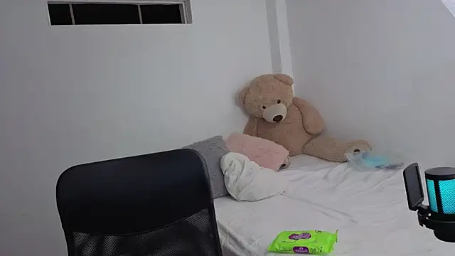 valerihouse online show from 03-17-26, 01:30