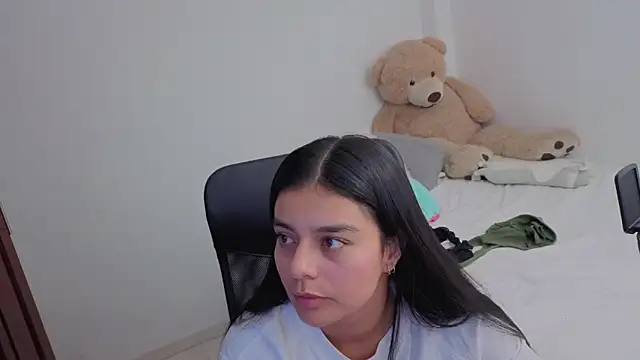 valerihouse online show from 04-15-26, 01:11