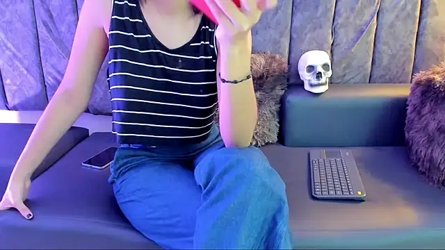 Snapshot of Rowan_Mills chatting on 09-23-25, 08:16 Rowan Mills online show from 09-23-25, 08:16