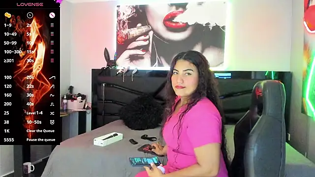 Snapshot of Sara_Bdsm_ chatting on 02-10-26, 02:43 Sara Bdsm online show from 02-10-26, 02:43