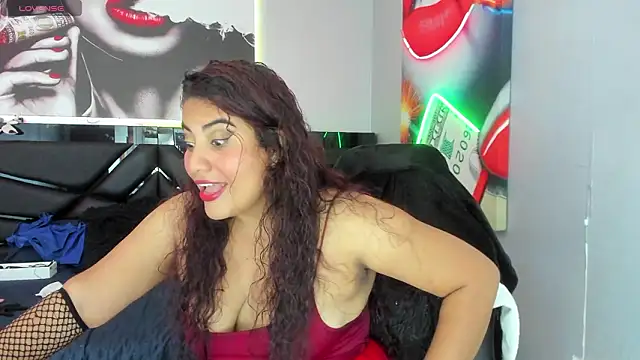 Snapshot of Sara_Bdsm_ chatting on 02-25-26, 03:40 Sara Bdsm online show from 02-25-26, 03:40