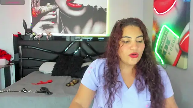 Snapshot of Sara_Bdsm_ chatting on 02-18-26, 02:20 Sara Bdsm online show from 02-18-26, 02:20