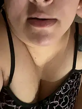 bruna438 online show from 11-26-25, 08:36