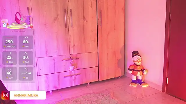 AnnaKimm online show from 03-26-26, 10:51