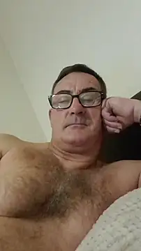 Snapshot of goldenman59 chatting on 10-16-25, 08:39 goldenman59 online show from 10-16-25, 08:39