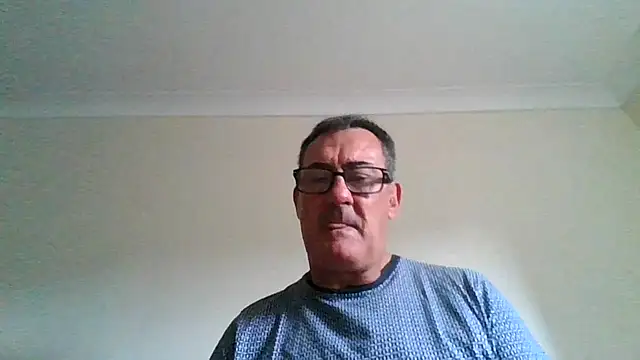 Snapshot of goldenman59 chatting on 09-13-25, 01:11 goldenman59 online show from 09-13-25, 01:11