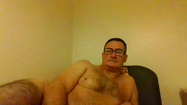 Snapshot of goldenman59 chatting on 10-07-25, 12:22 goldenman59 online show from 10-07-25, 12:22