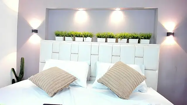 LunnaBlake online show from 11-12-25, 04:16