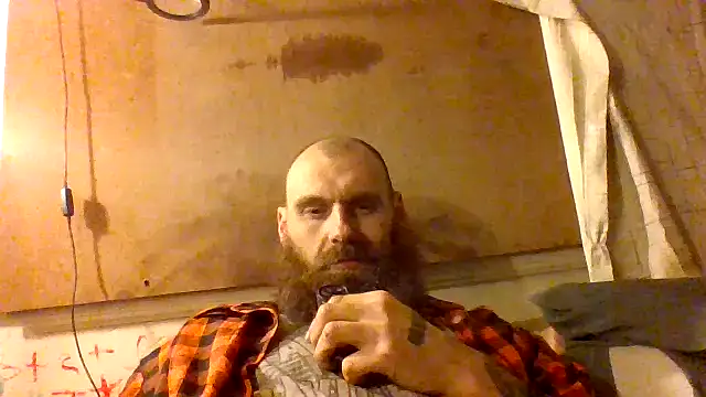 Snapshot of Cowboy815 chatting on 05-04-26, 05:33 Cowboy815 online show from 05-04-26, 05:33