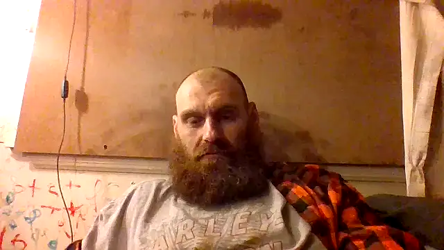 Snapshot of Cowboy815 chatting on 05-03-26, 05:45 Cowboy815 online show from 05-03-26, 05:45