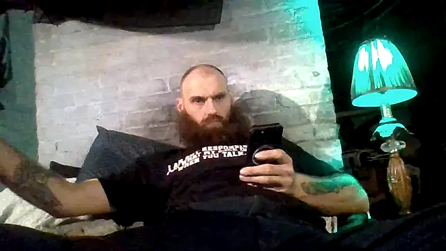 Snapshot of Cowboy815 chatting on 09-19-25, 05:44 Cowboy815 online show from 09-19-25, 05:44