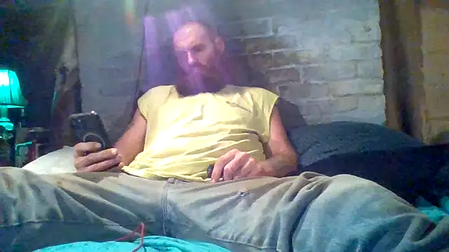 Snapshot of Cowboy815 chatting on 11-06-25, 05:44 Cowboy815 online show from 11-06-25, 05:44