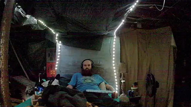 Snapshot of Cowboy815 chatting on 11-29-25, 01:39 Cowboy815 online show from 11-29-25, 01:39