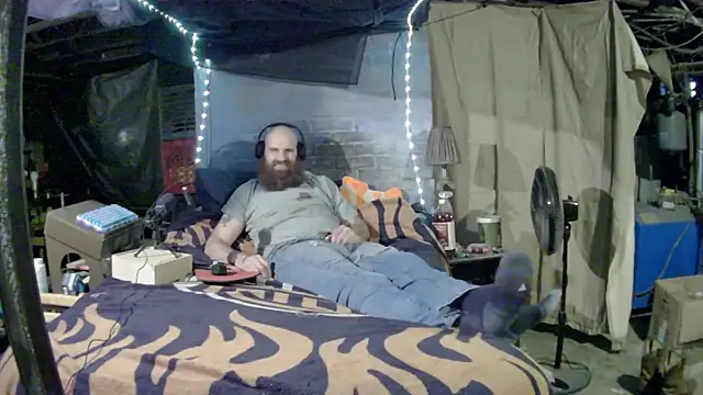 Snapshot of Cowboy815 chatting on 12-03-25, 07:57 Cowboy815 online show from 12-03-25, 07:57