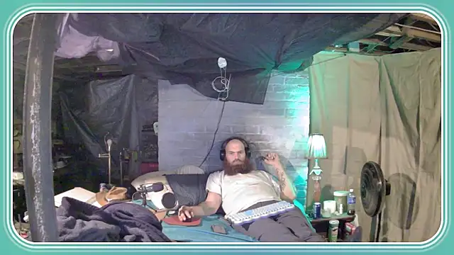 Snapshot of Cowboy815 chatting on 11-15-25, 07:12 Cowboy815 online show from 11-15-25, 07:12