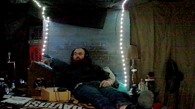 Snapshot of Cowboy815 chatting on 11-26-25, 05:51 Cowboy815 online show from 11-26-25, 05:51