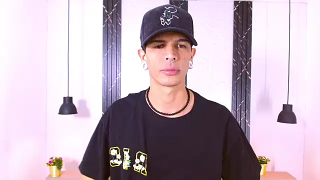 Snapshot of Franvill_Trato chatting on 09-24-25, 07:20 Franvill Trato online show from 09-24-25, 07:20